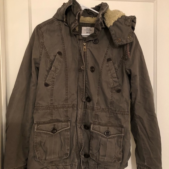 Magazine o o o g g gJacketCV Magazine L L L gJacketCV IgyvbmY6f7